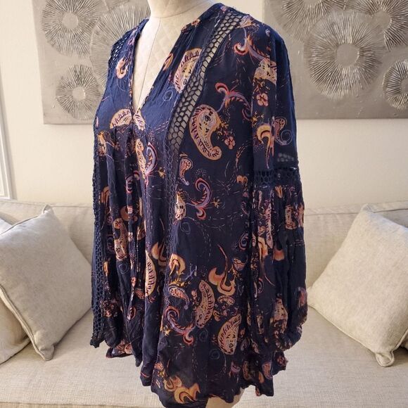 Free People "Just the Two of Us" Floral Tunic - size XS in Blue - Picture 9 of 15